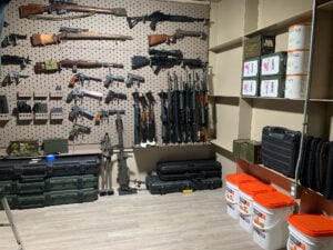 shelter-set0126-interior-storage-gunroom-survival-food-43
